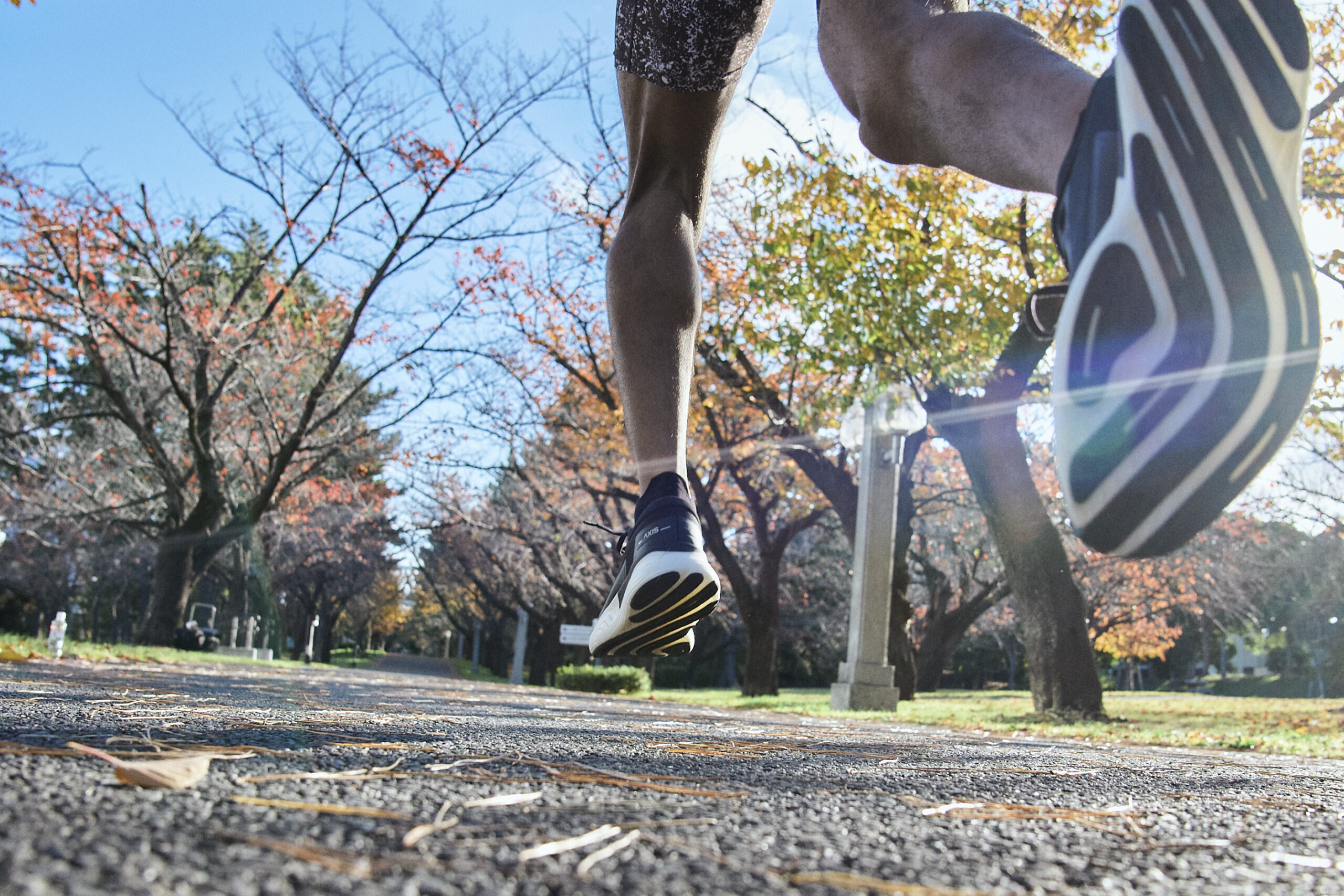 【hylo】英国発サステナブルランニングブランド「hylo ATHLETICS」より、圧倒的な”安定感”で走りを支える新モデル「hylo AXIS」が2026年4月1日（水）より発売